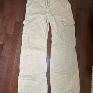 Women’s Tan Cargo Pants